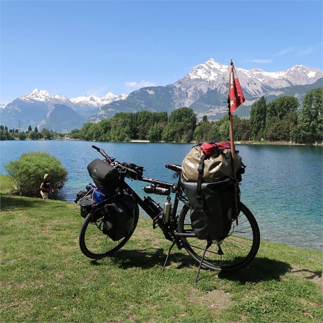 AVCLO - Sion à Tokyo à vélo pour sensibiliser à l'AVC